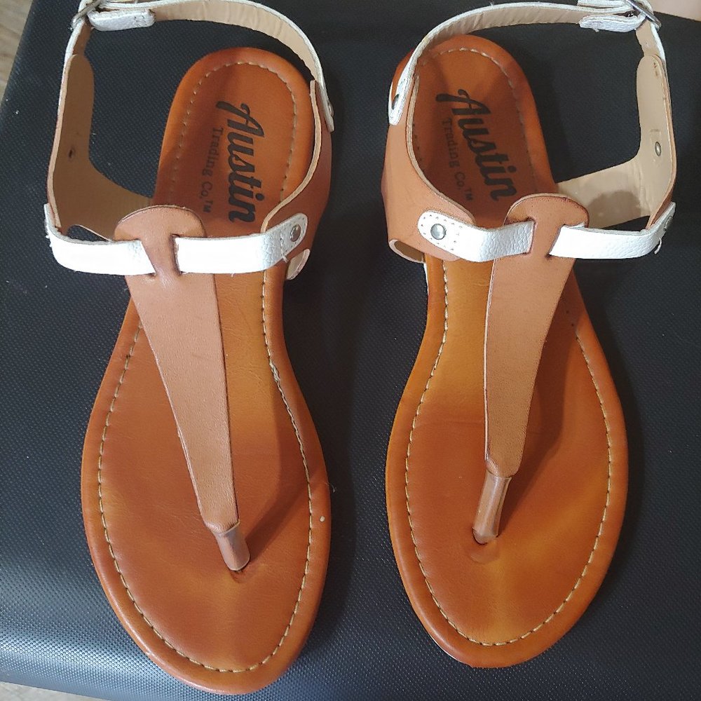 Austin Trading Co. womans sandals size 8